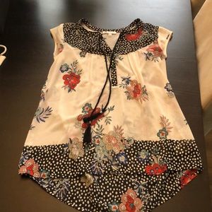 Small blouse - floral & polka dot accents